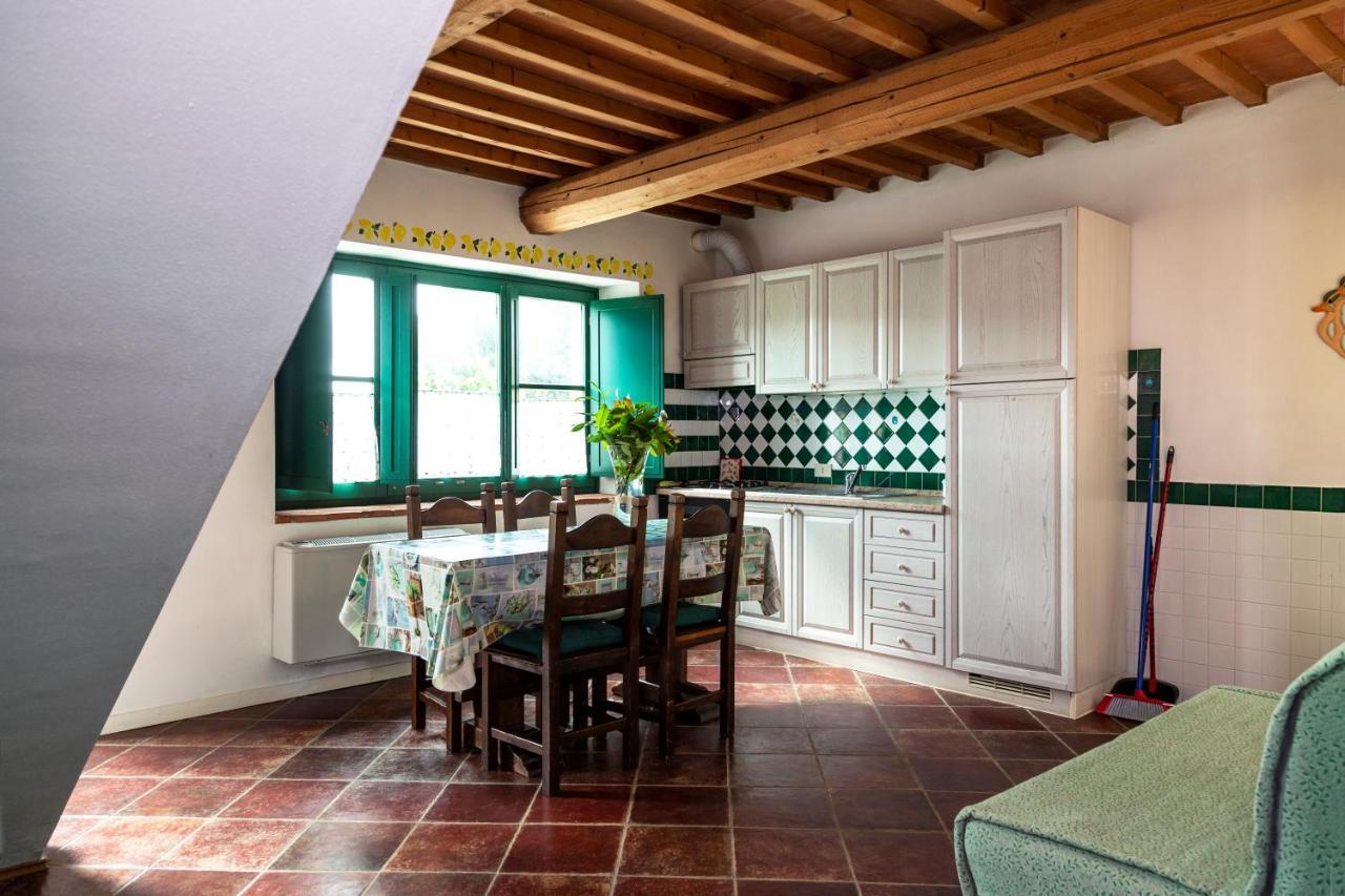 Agriturismo Il Belvedere Country Houses マッサ・マリッティマ エクステリア 写真